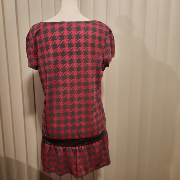 Xhilaration Pattern Top - Picture 6 of 7